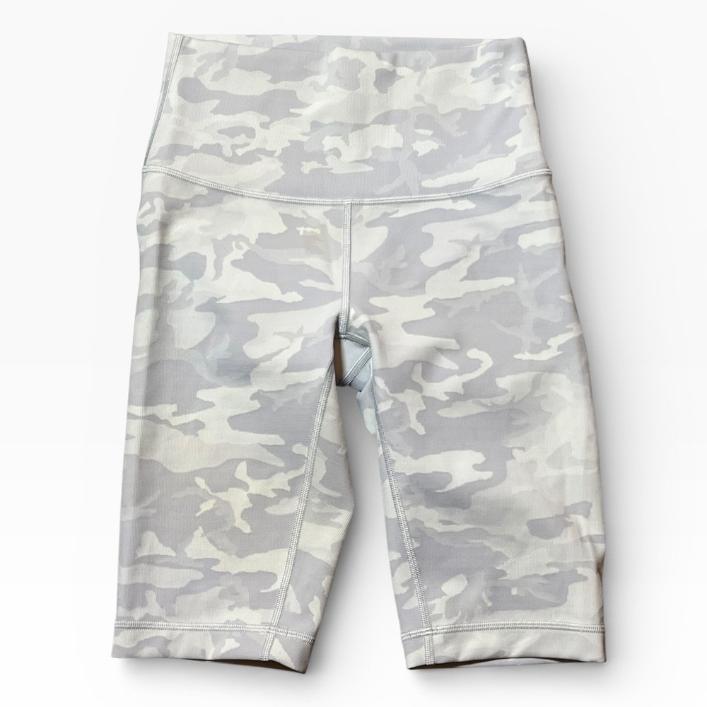 Lululemon Wunder Under Short 10" Luxtreme Size 4 Gym Yoga Running GreyWhite Camo